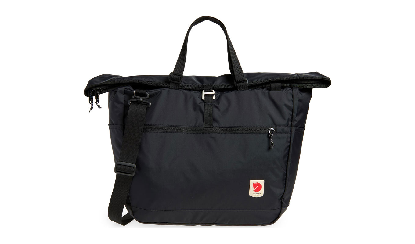 a balck fjallraven tote