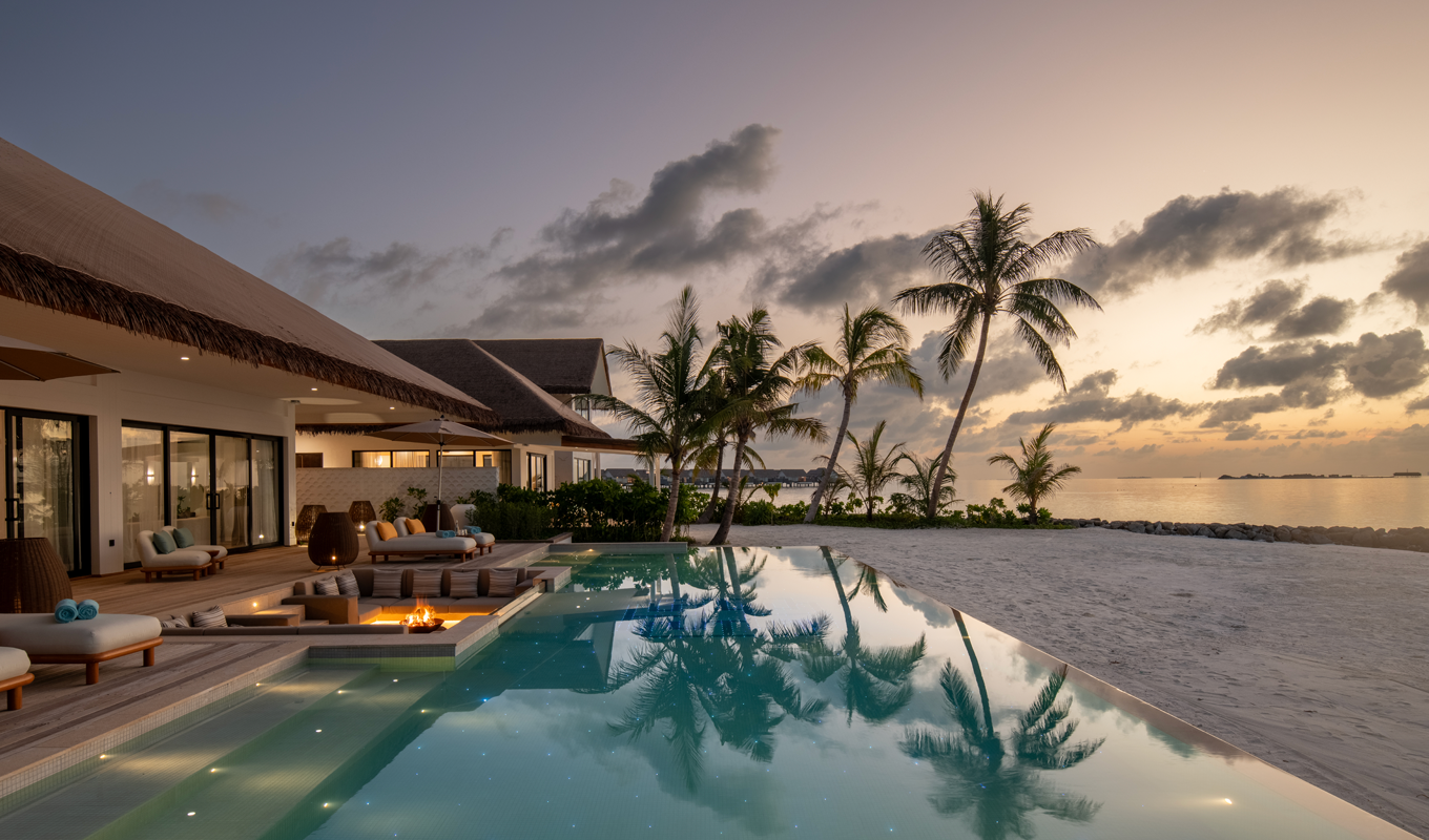Golden Globes Gift Bag 2026: Hilton Maldives