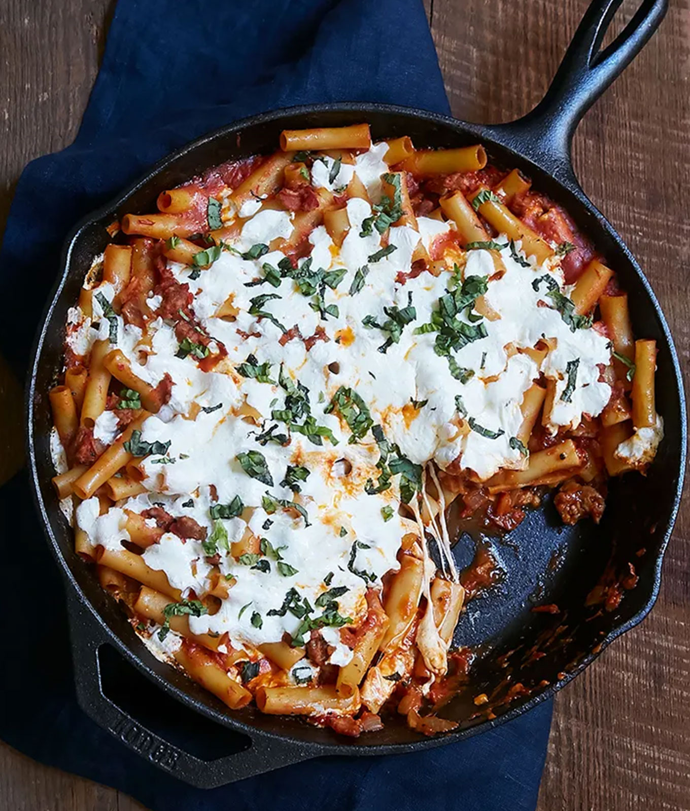 december dinner recipes: one-pan baked ziti