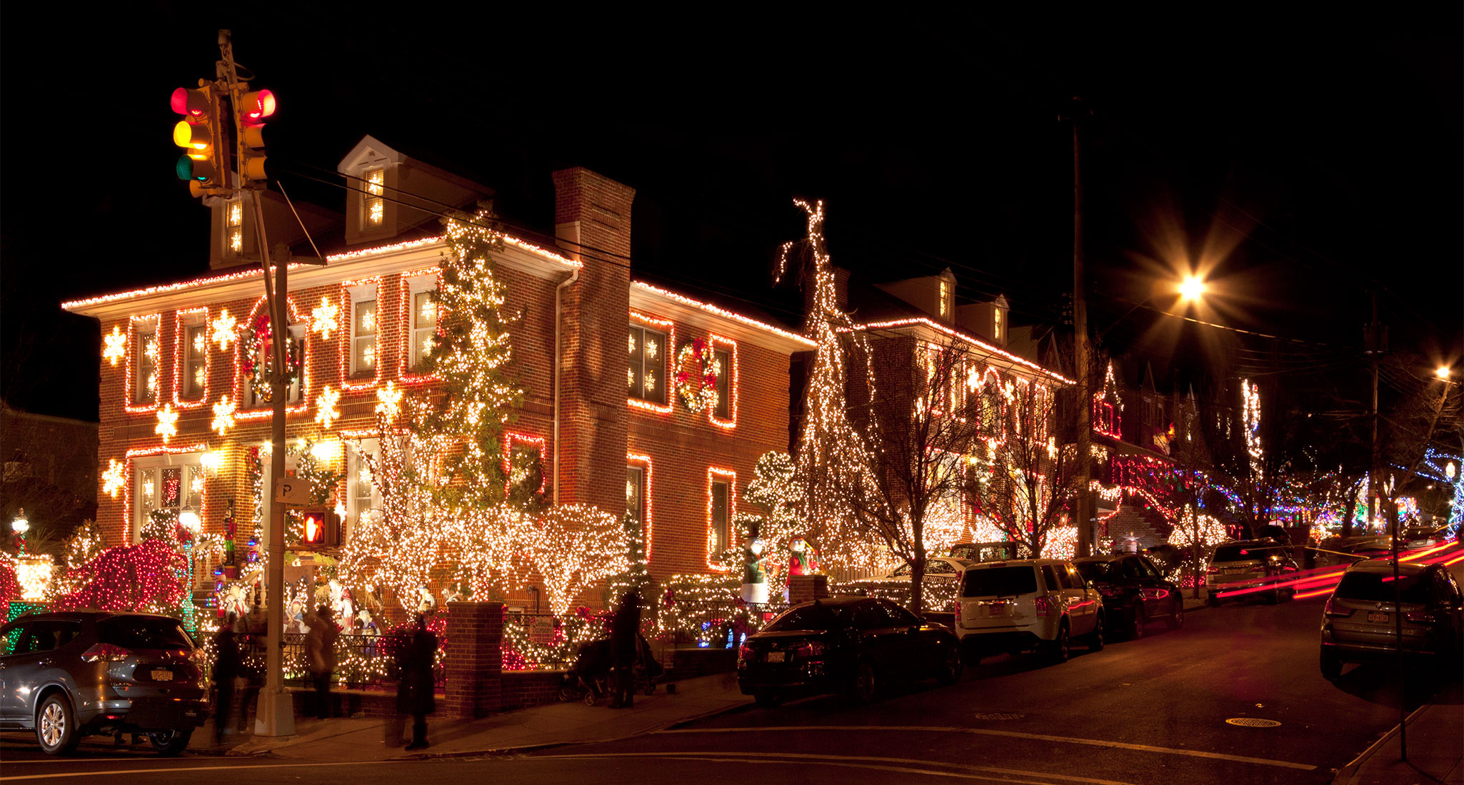 festive-drive-thru-christmas-lights-ny-nj