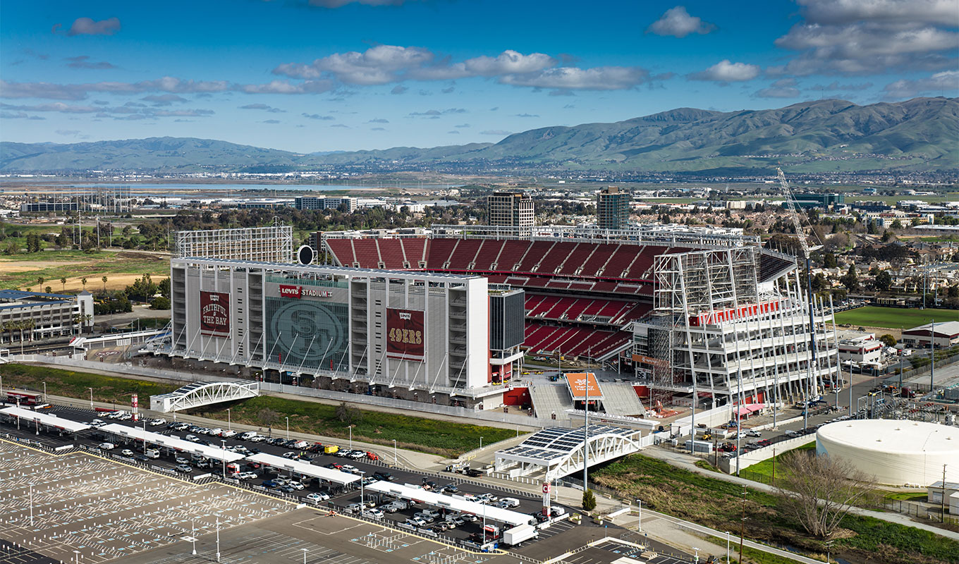 warm-places-to-visit-in-february: levi's stadium in santa clara, ca