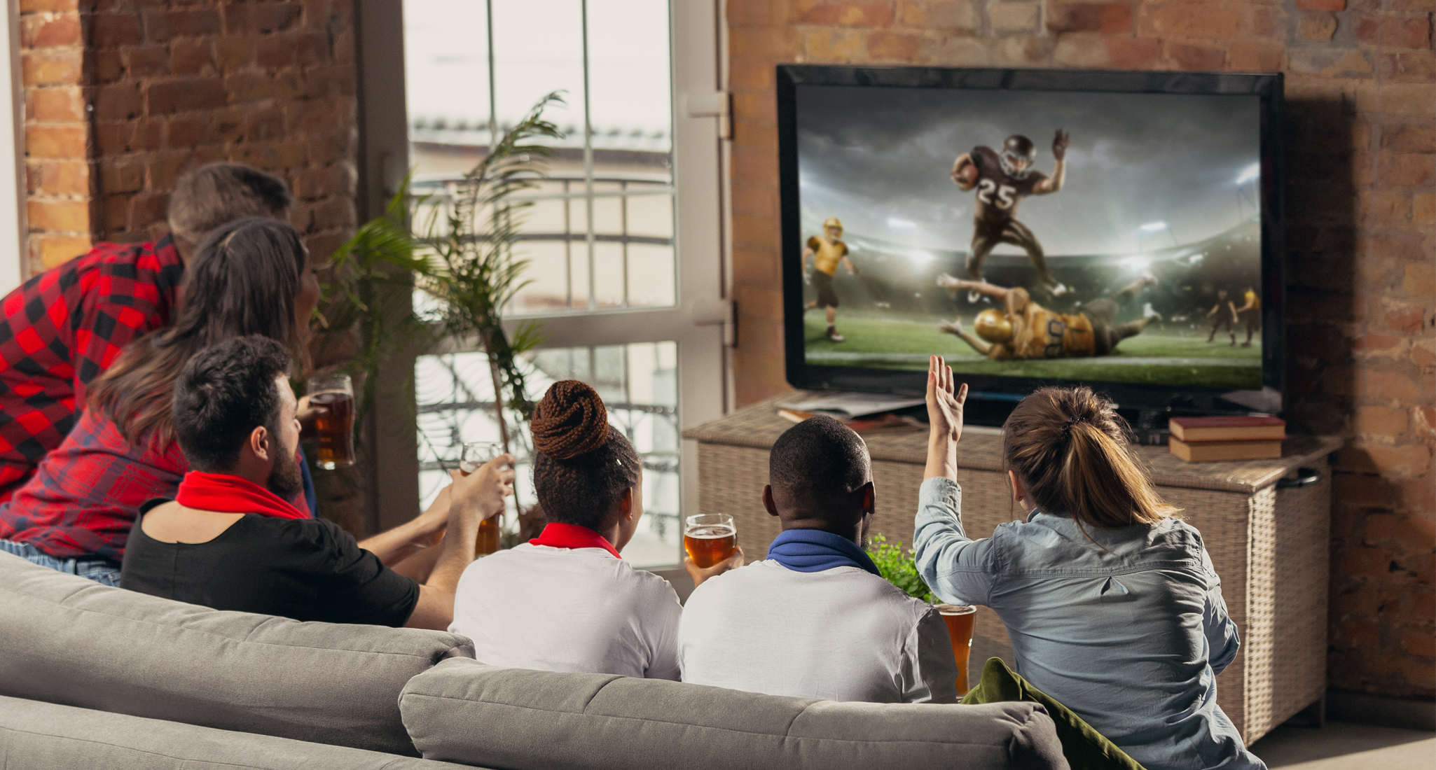 friends watching football