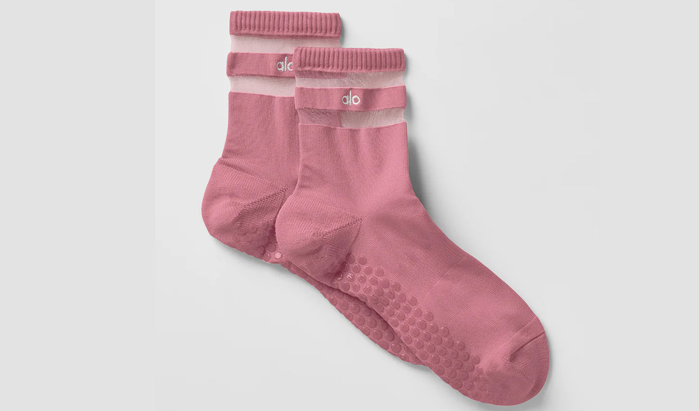 wellness essentials alo grip socks