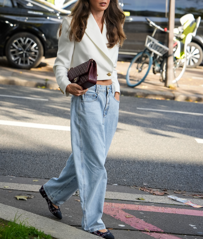 petite capsule blazer shutterstock 680x800