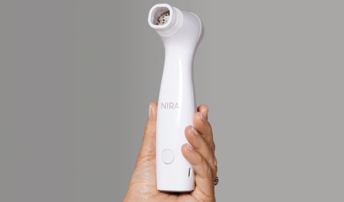 readers favorite nira laser 680x400