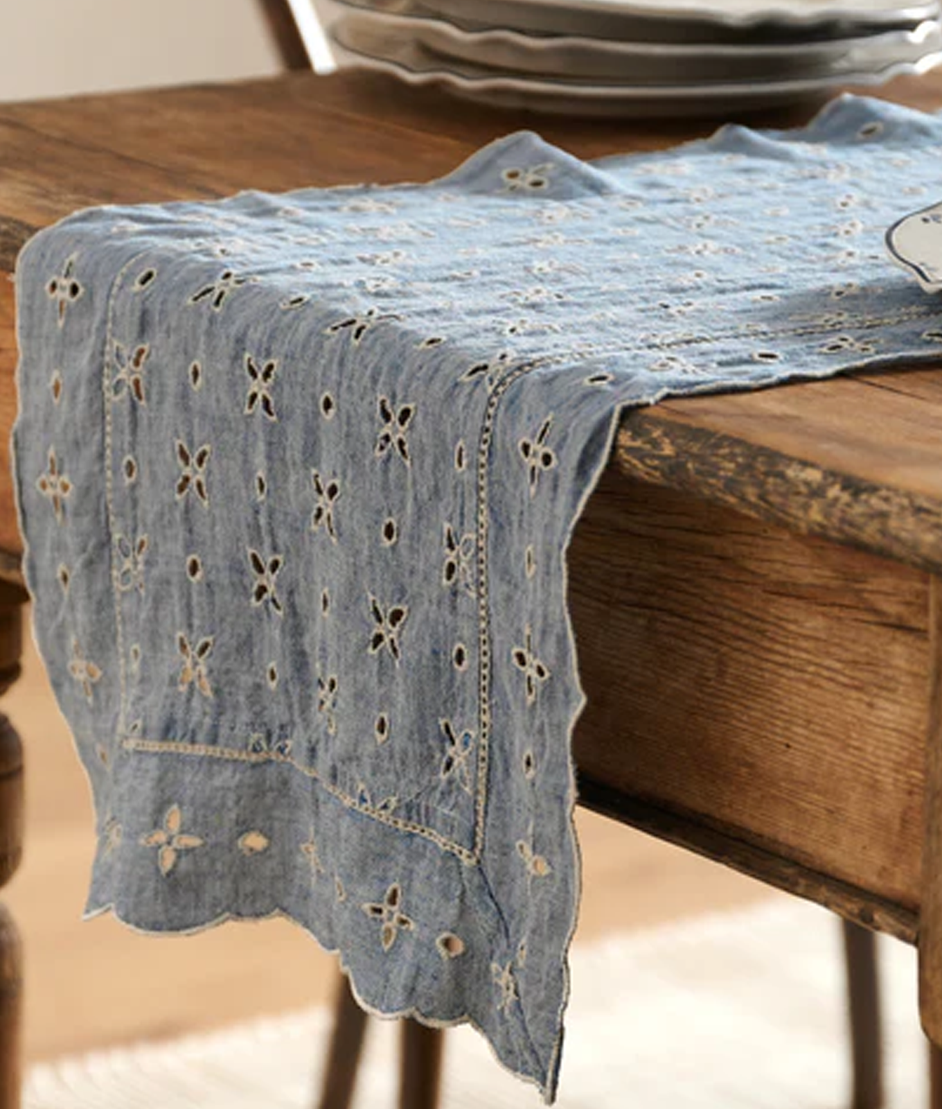 springhomerefresh magnoliatablerunner