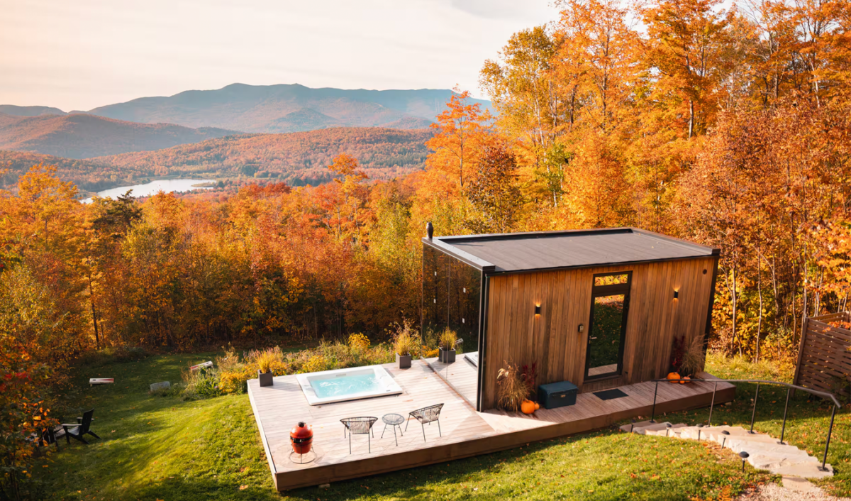 Best Airbnbs in New England for Fall: Vermont tiny home