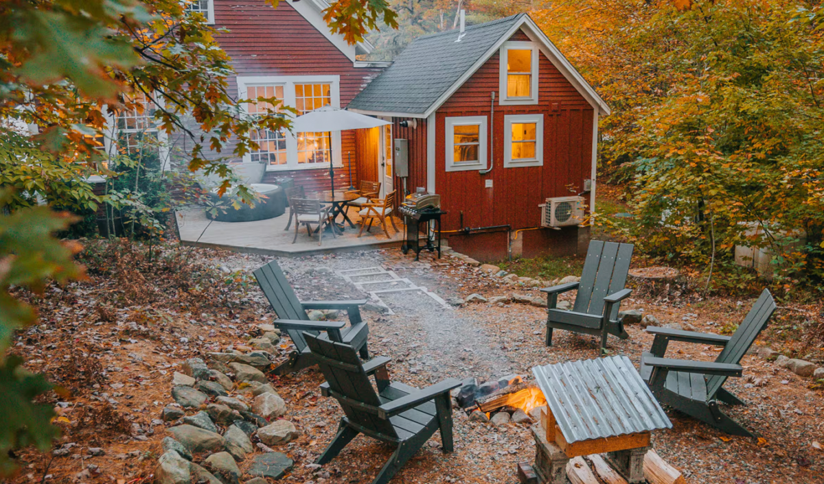 Best Airbnbs in New England for Fall: Maine Schoolhouse