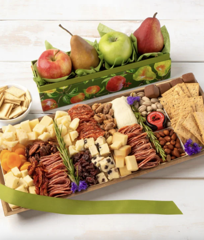 1800 baskets charcuterie with fruit and crackers