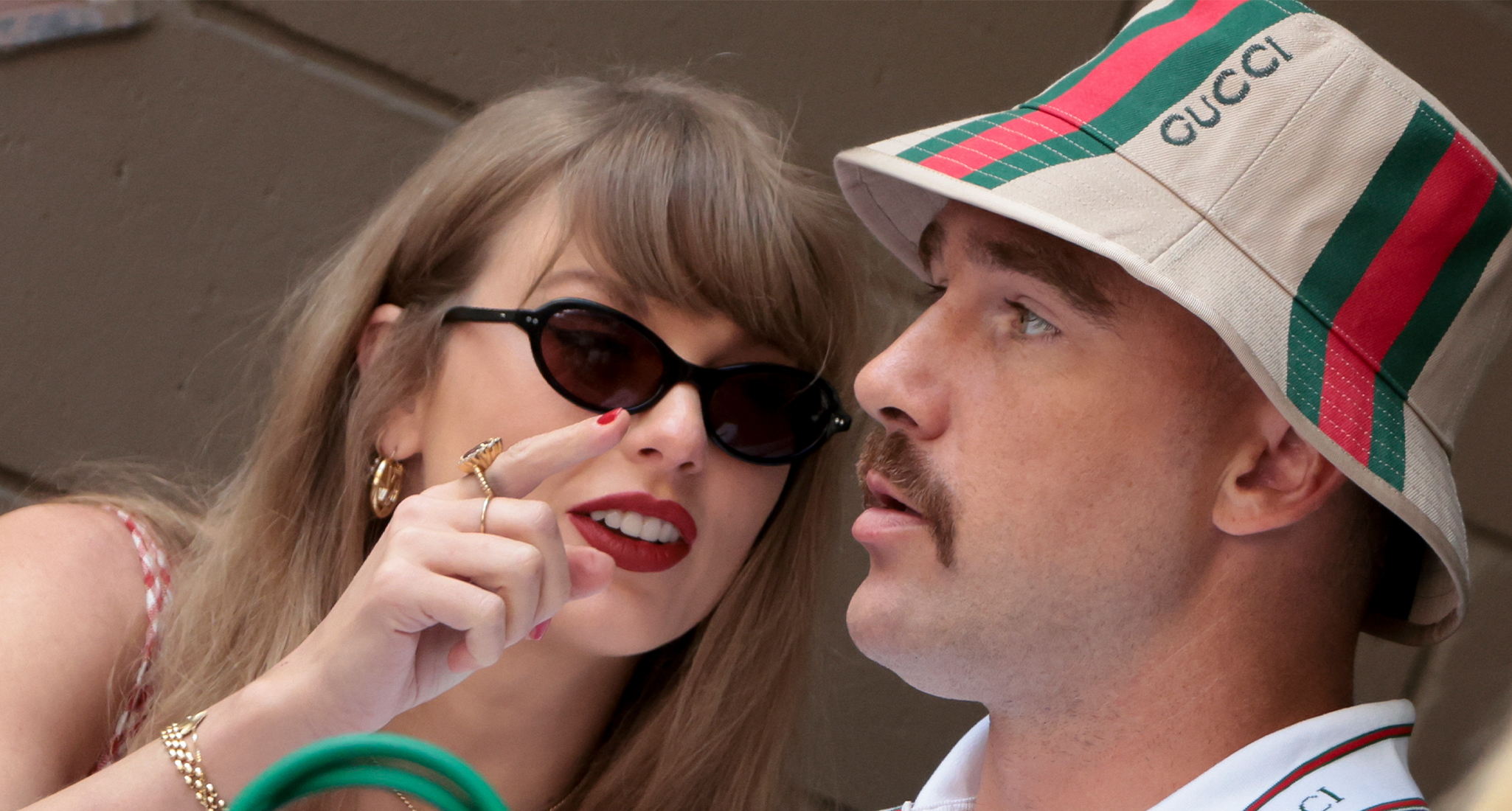 TaylorSwiftTravisKelce