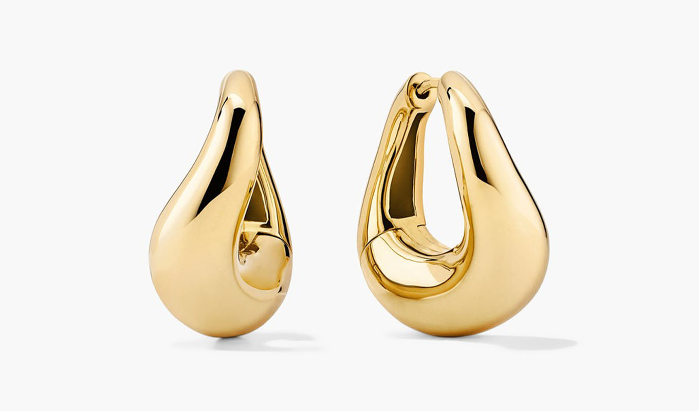 The Mejuri Dôme Figure Hoops.
