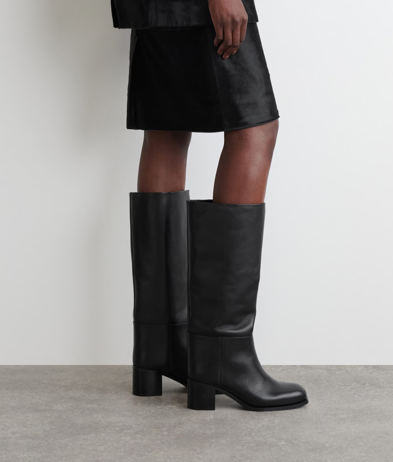 cos black friday black boots