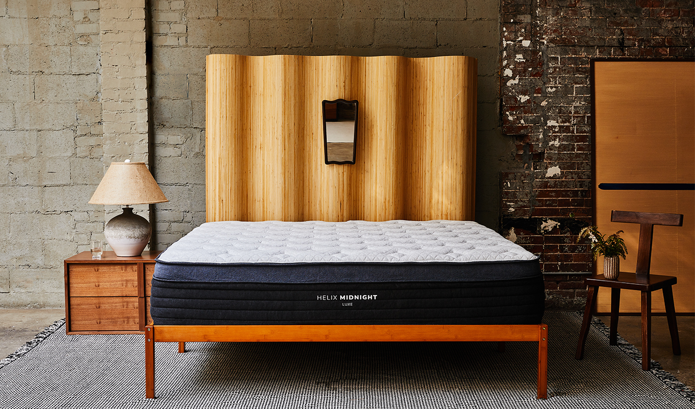 helix-midnight-luxe-mattress-review-brand-image