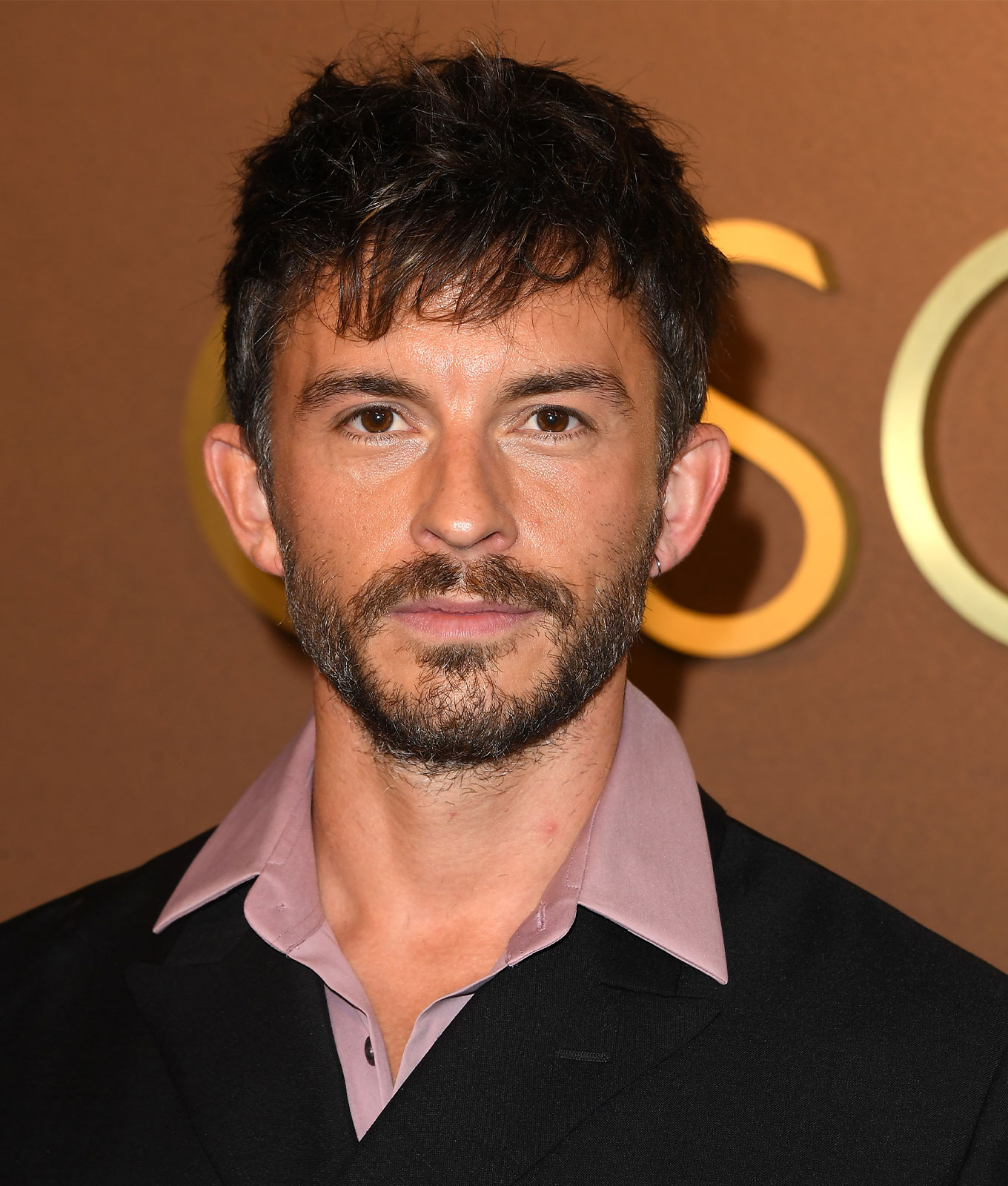 jonathan bailey new hair