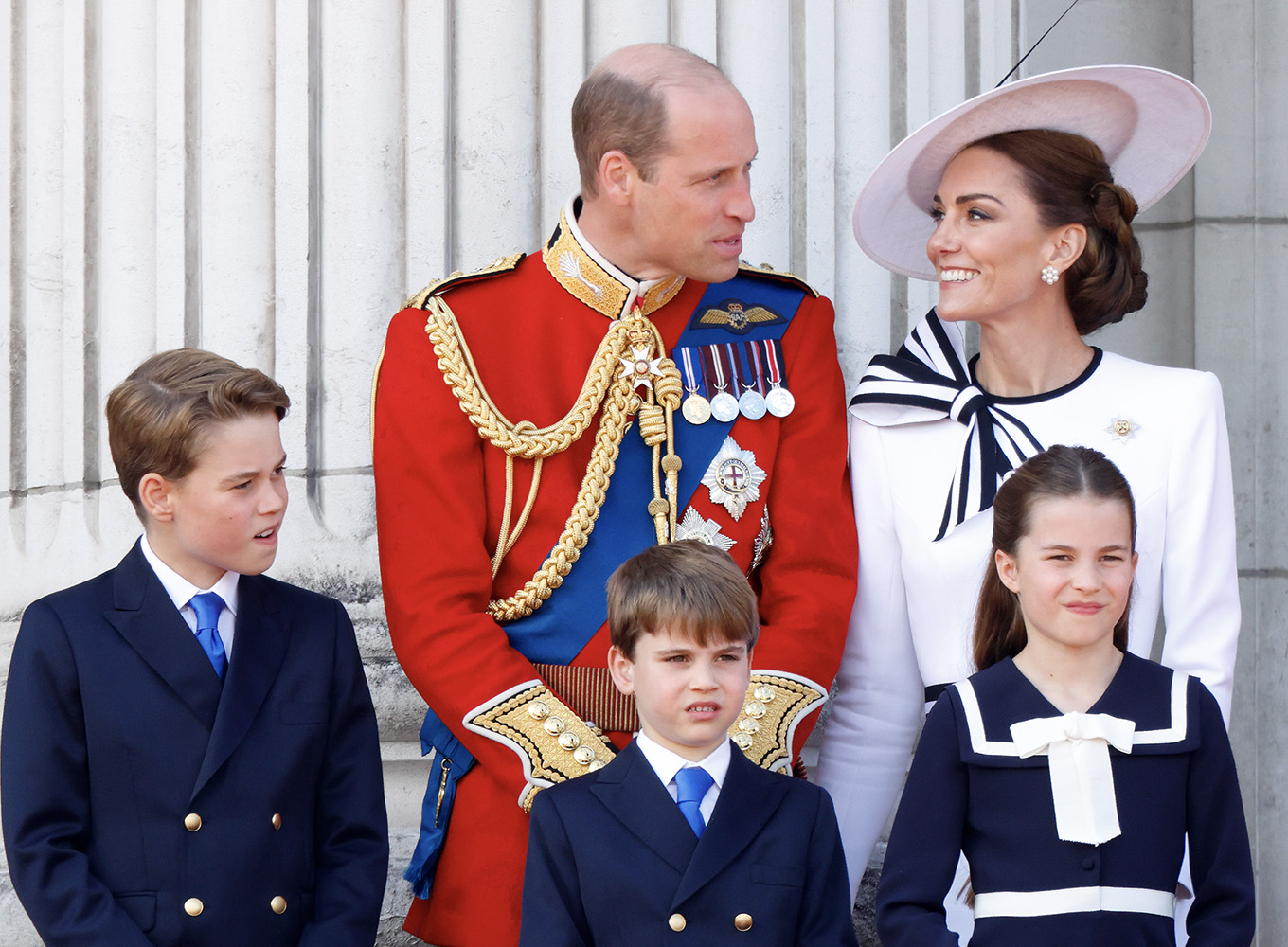 kate middleton balcony trooping