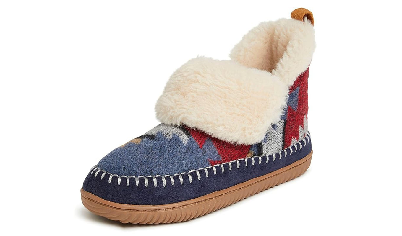 The Dearfoams Cozy Moritz Booties.