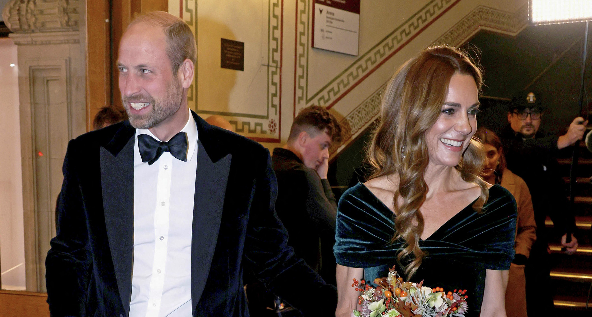 prince william and kate middleton earrings universal