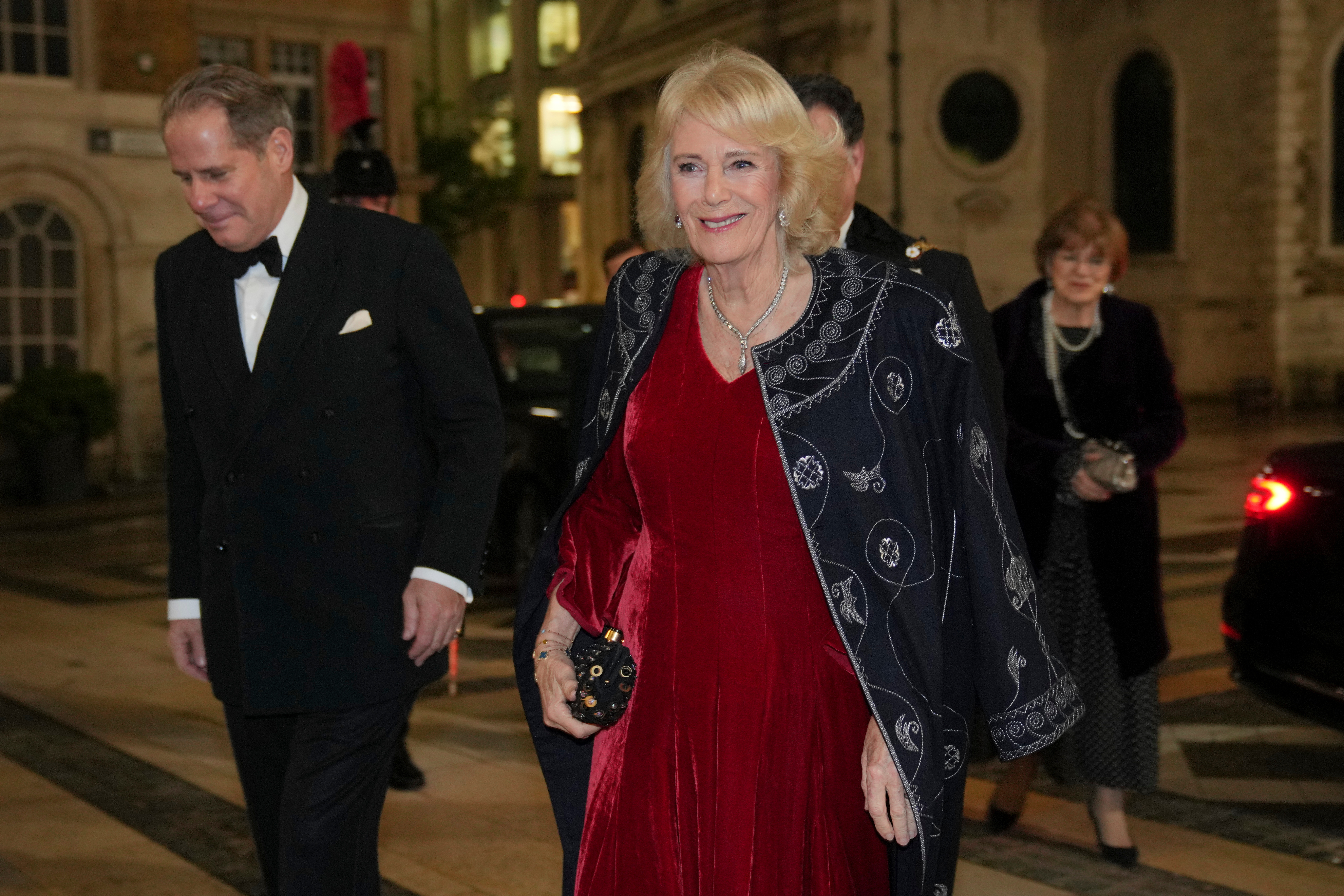 queen camilla snake necklace