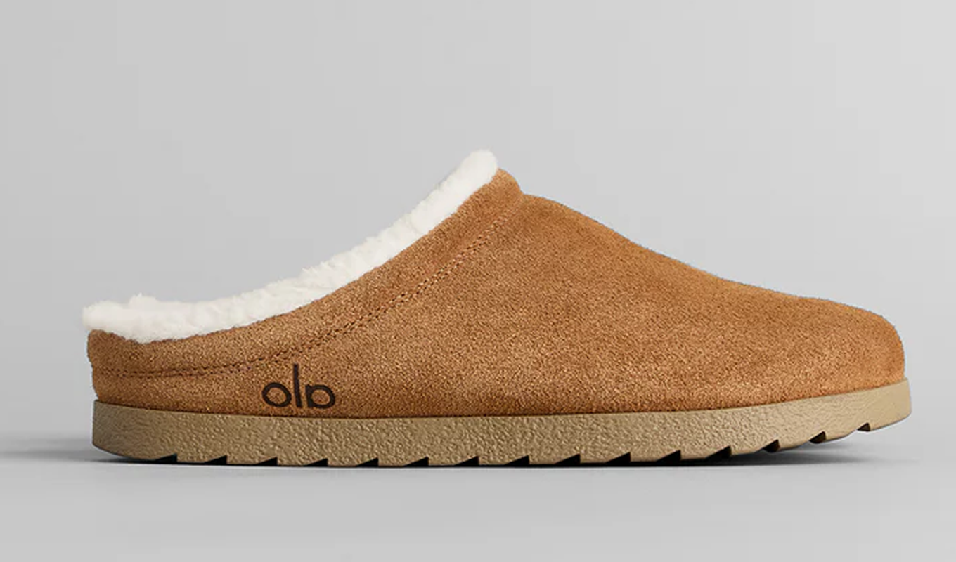 alo-yoga-singles-sale-slippers