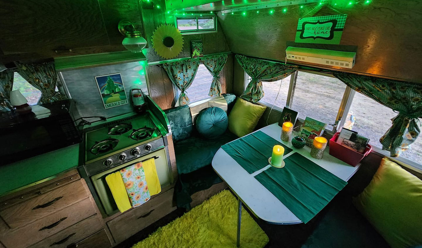 wicked-airbnbs-wizard-of-oz-camper-washington