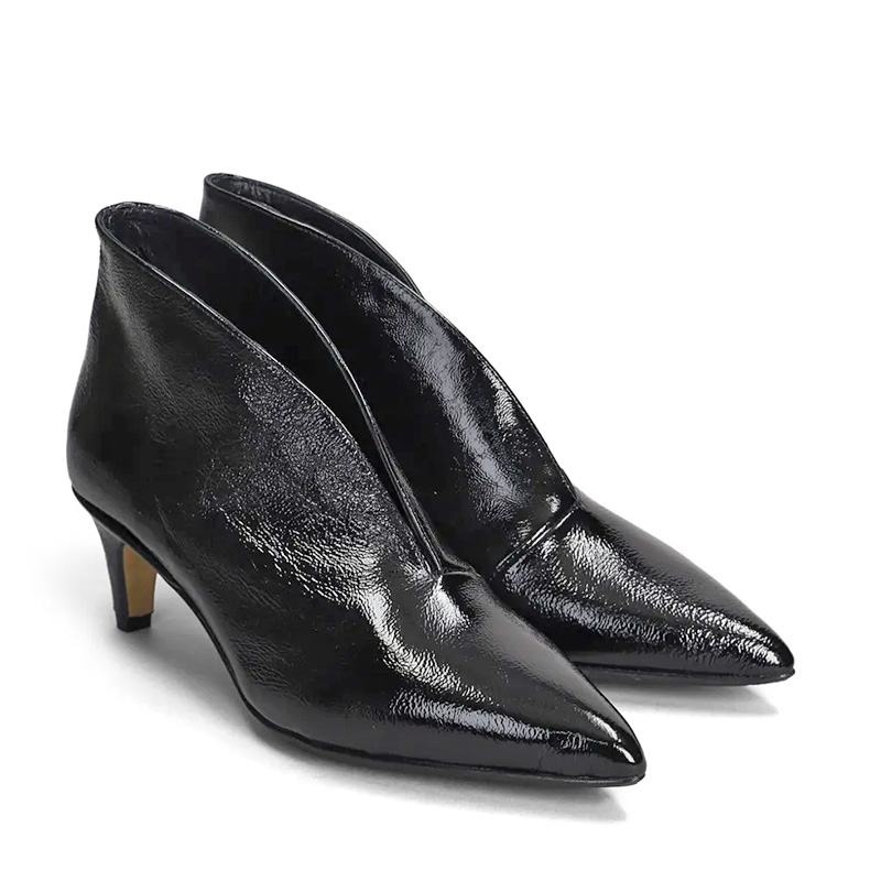 how to wear ankle boots with short legs heeled booties