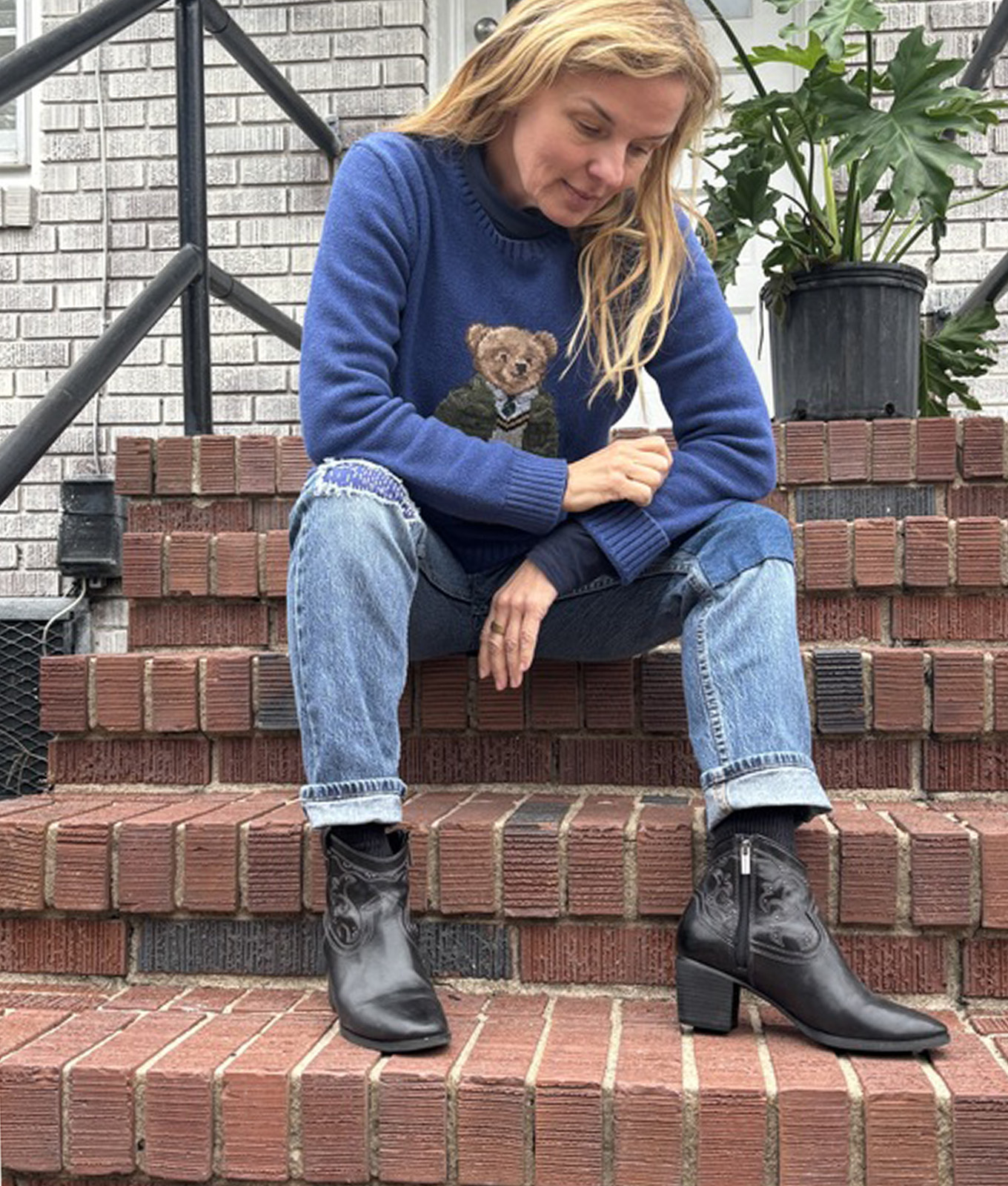 how to wear ankle boots with short legs: Stacked heel cowboy boots