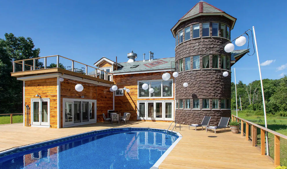 1869 Mountainview Barn House in Woodstock, NY