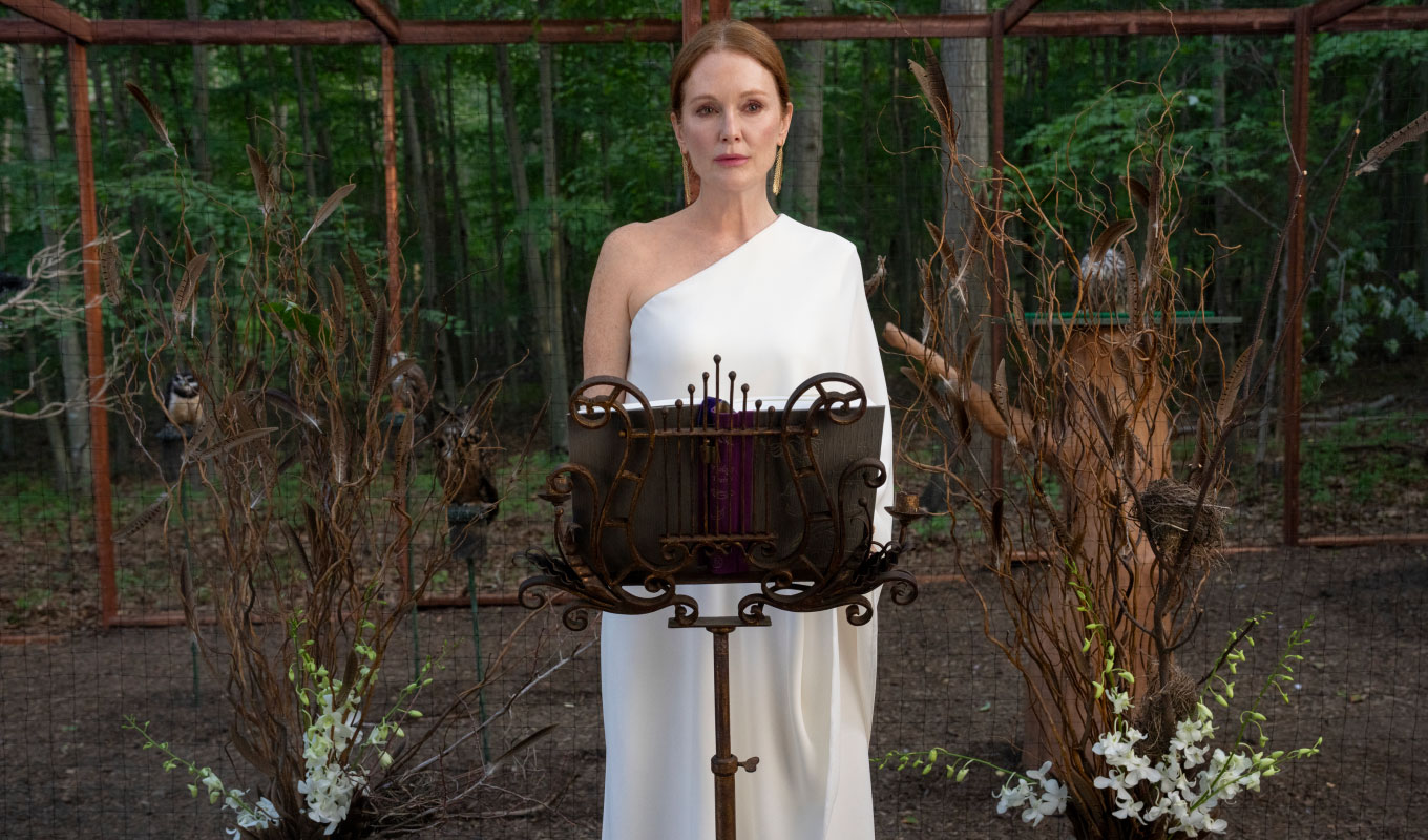julianne moore sirens white dress