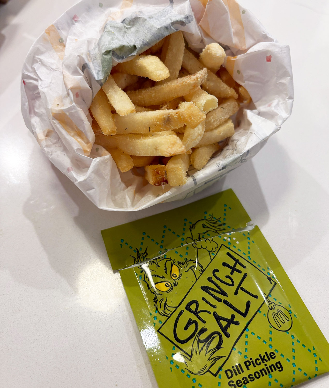 mcdonald's grinch meal review: dill pickle fries