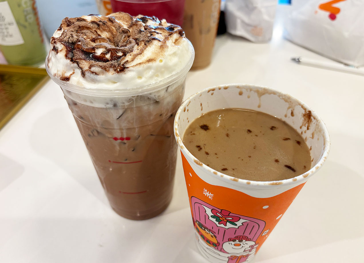 starbucks vs dunkin peppermint mocha review: iced and hot dunkin' peppermint mochas, side by side
