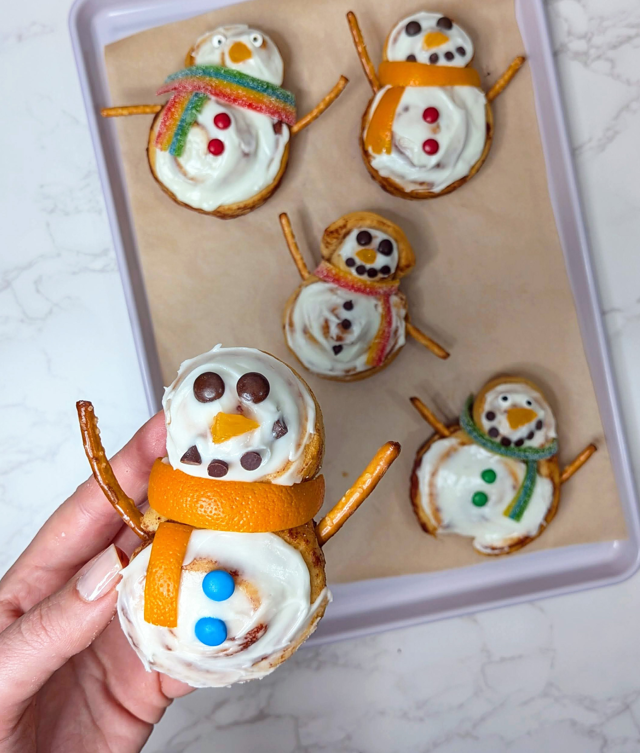 cinnamon roll snowman tutorial