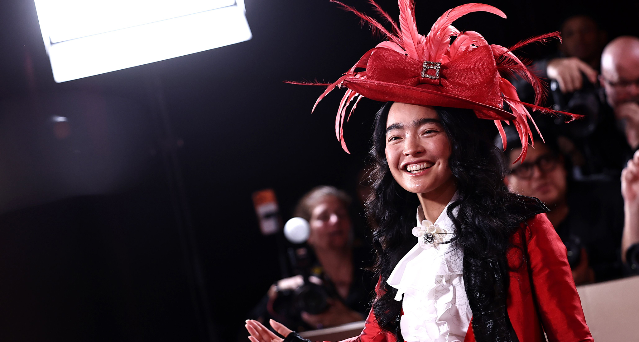 golden globes 2026 primary colors uni