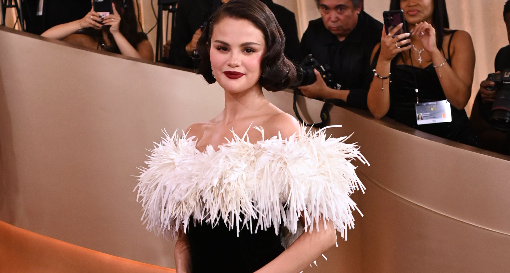 selena gomez chanel dress golden globes 2026