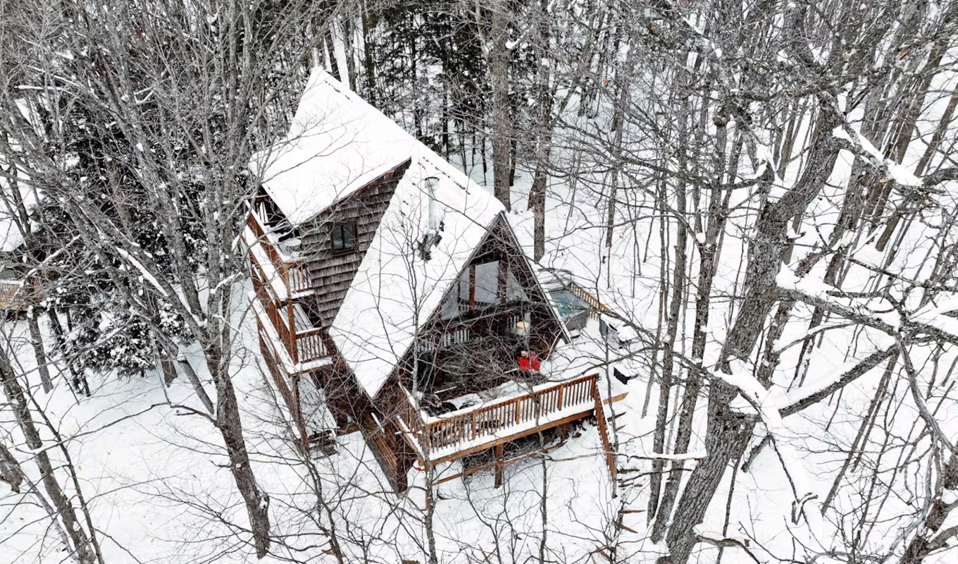 heated rivalry airbnbs: Magical TreeHouse