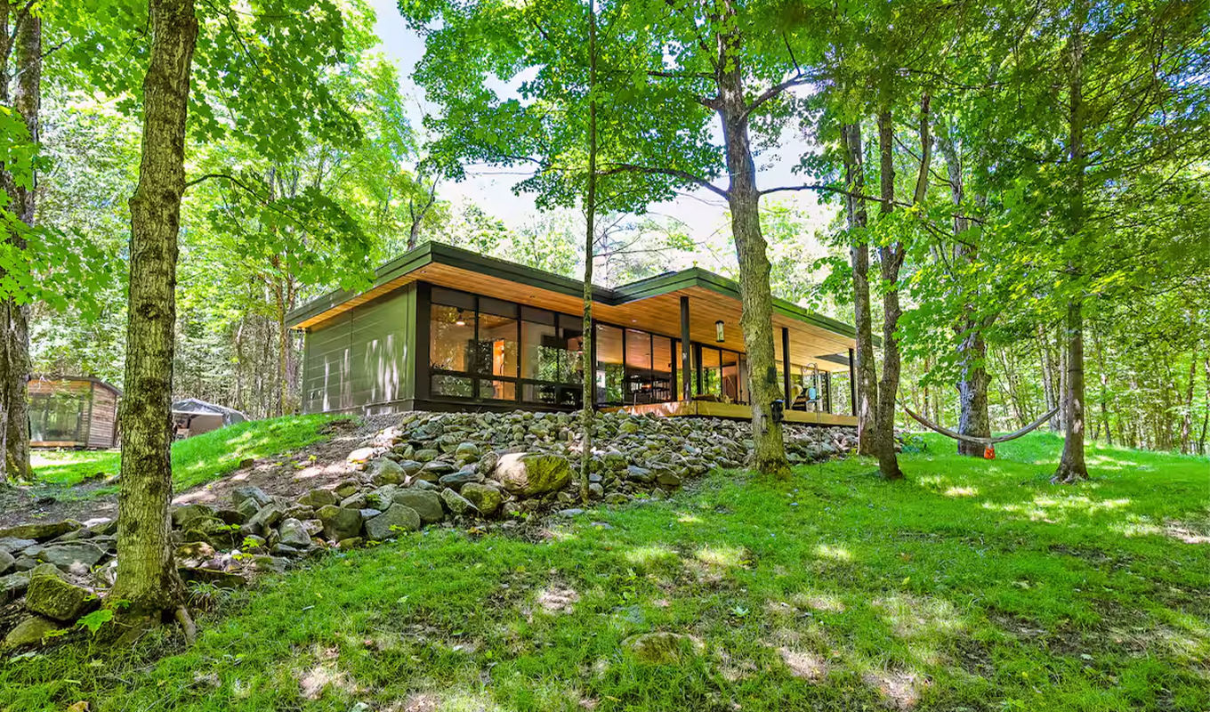 heated rivalry airbnbs: hyggehaus