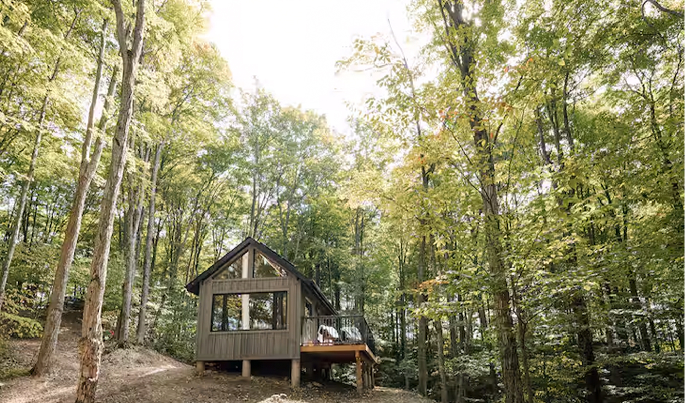 heated rivalry airbnbs: lavender landing