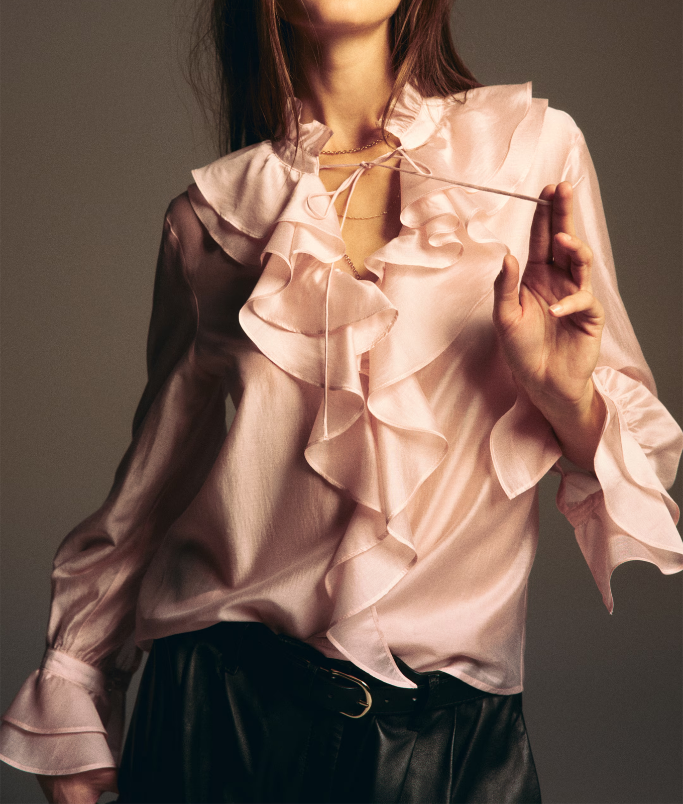 hm pink ruffled blouse