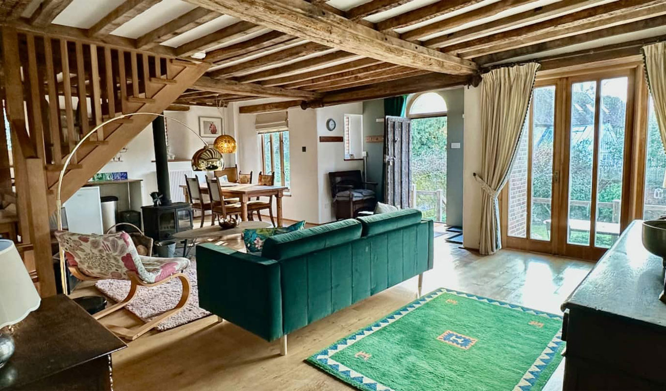 idyllic-dovecoat-cottage.