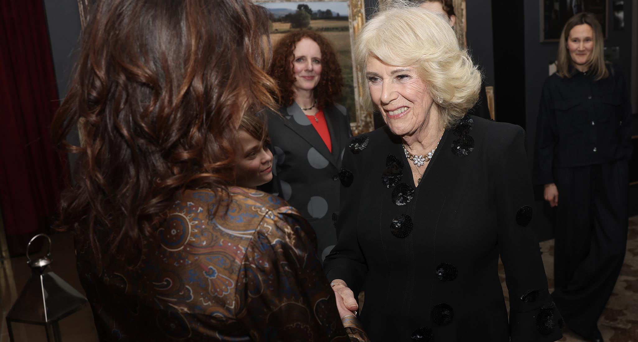 queen camilla premiere brooch universal