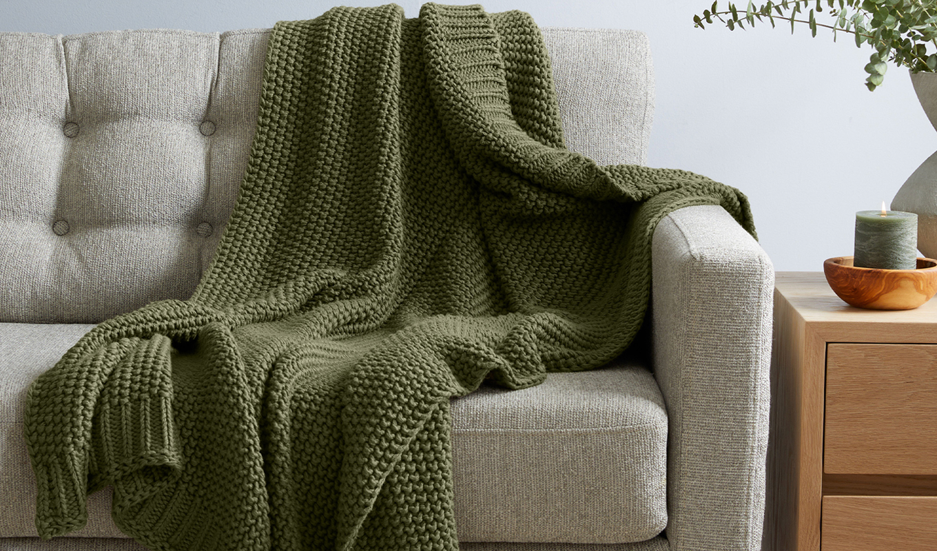 Quince green cotton fisherman throw blanket