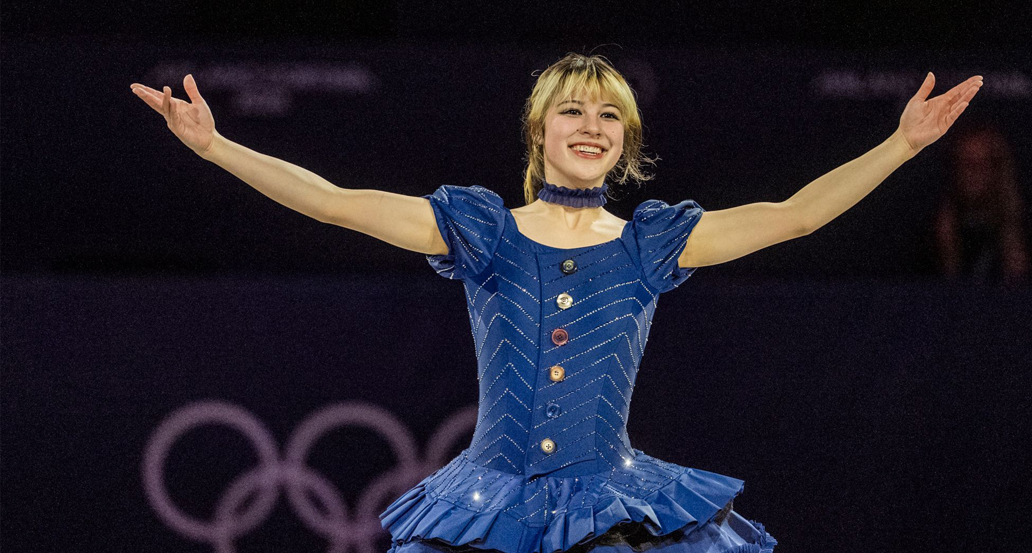 alysa liu returns gold medal