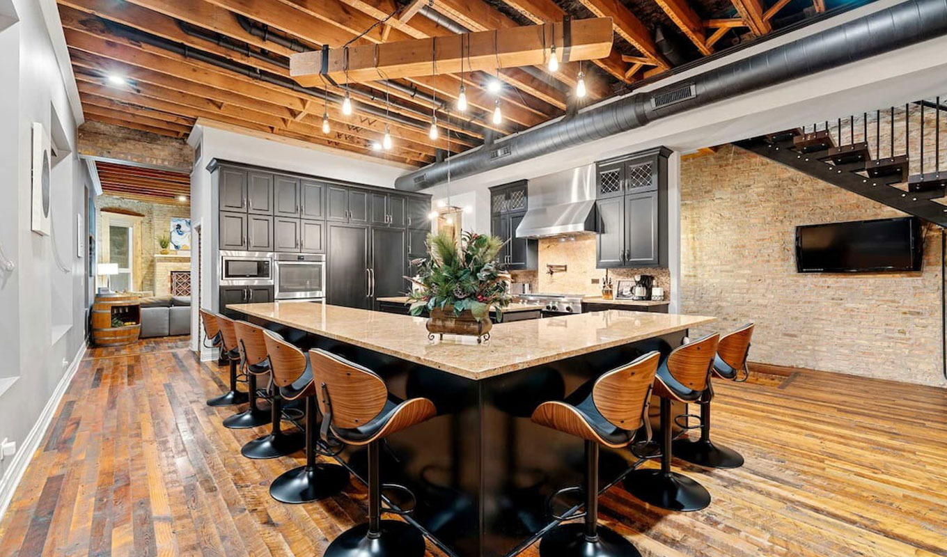 united-center-compound.