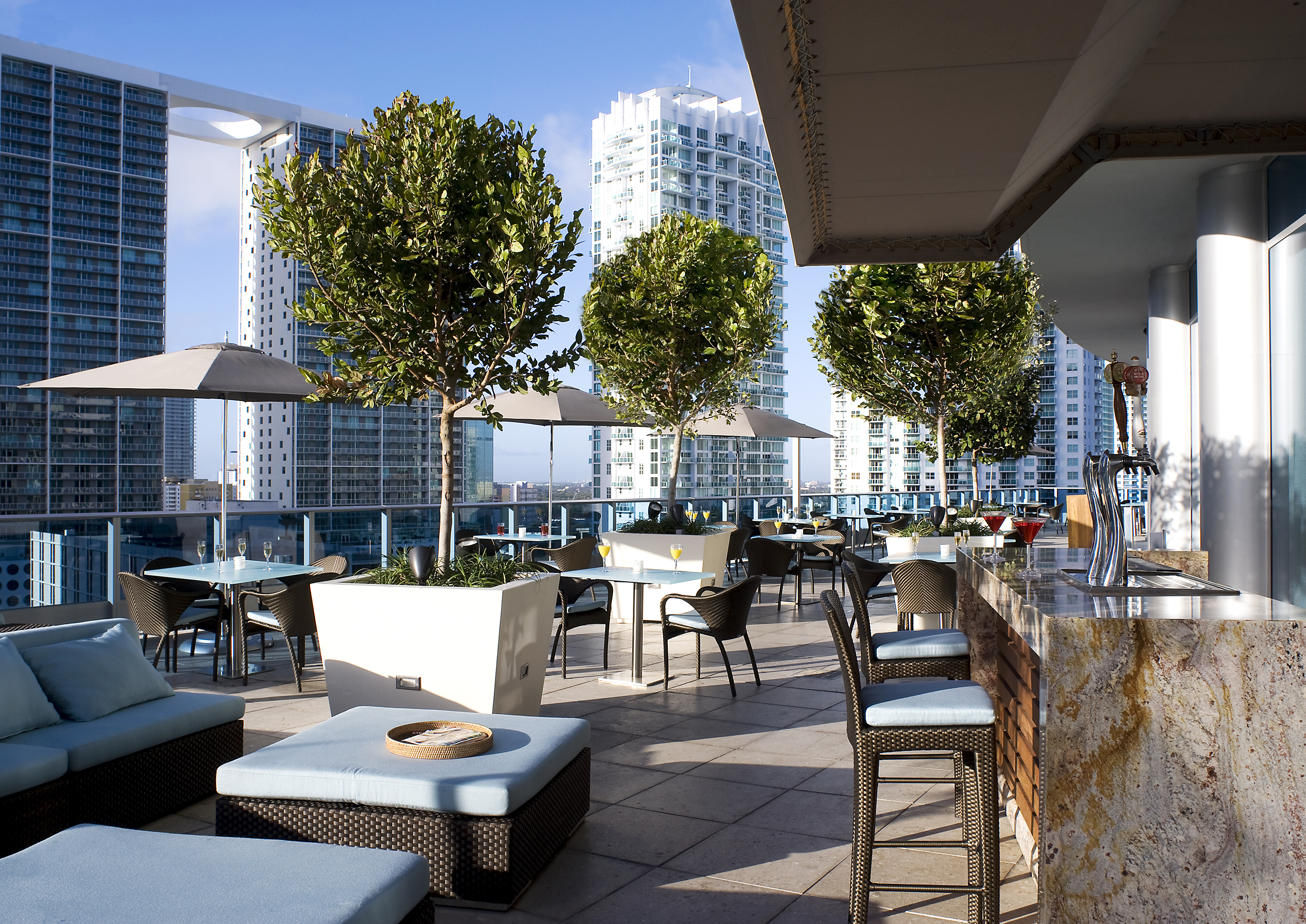 kimpton epic miami review area 31 rooftop