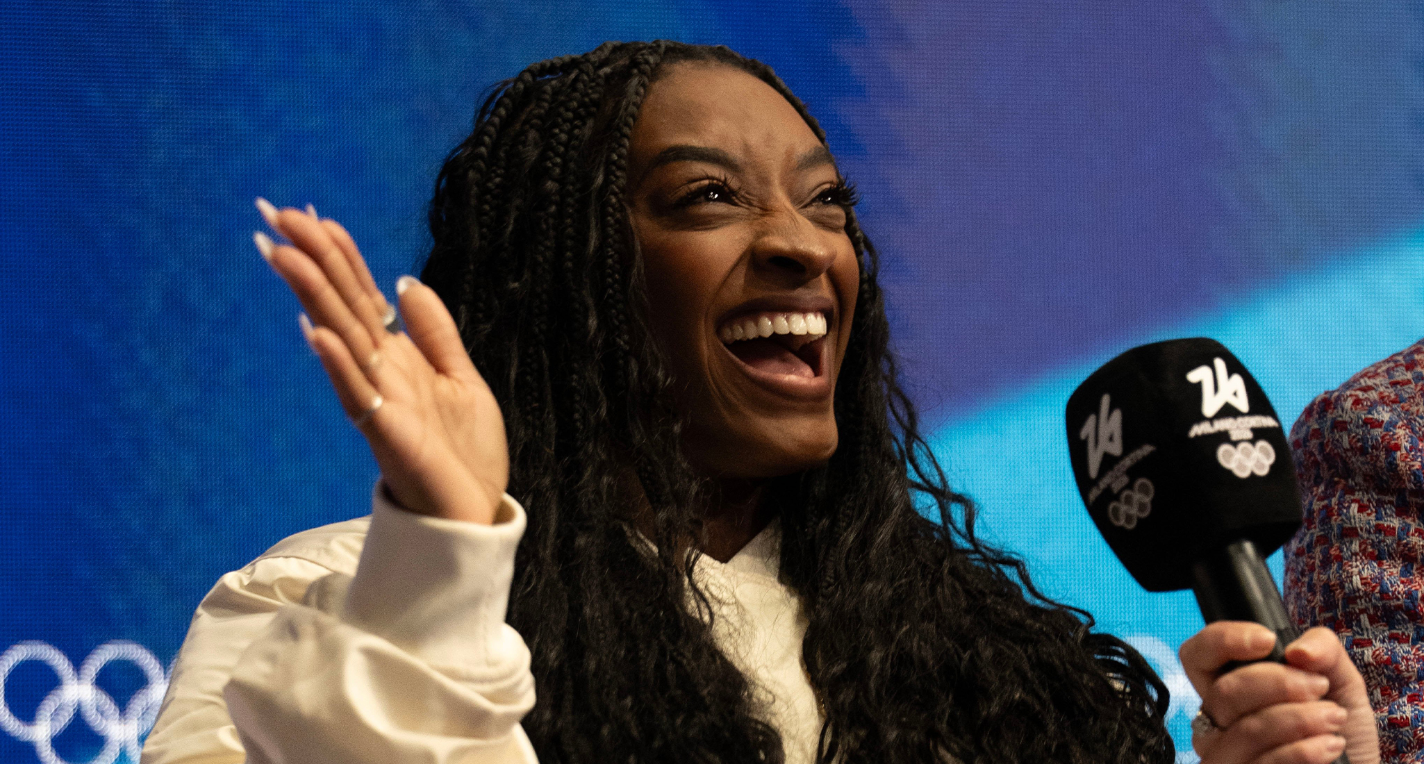 simone biles coat milan olympics uni