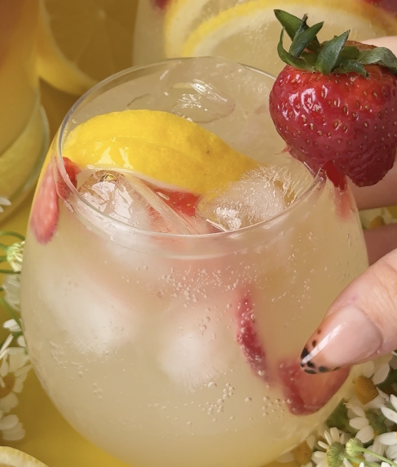 limoncello sangria