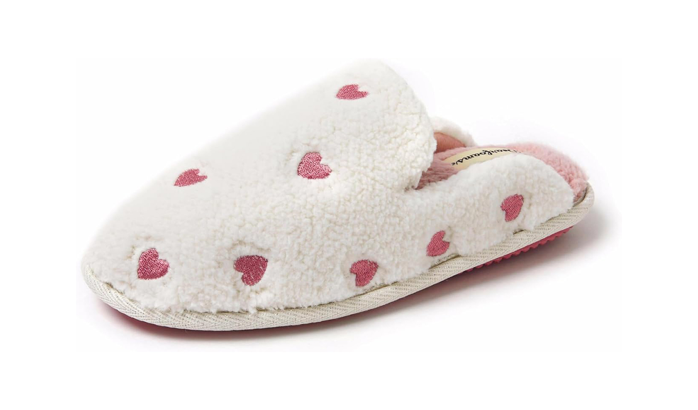 valentine's day gifts for her: dearfoam sherpa slippers