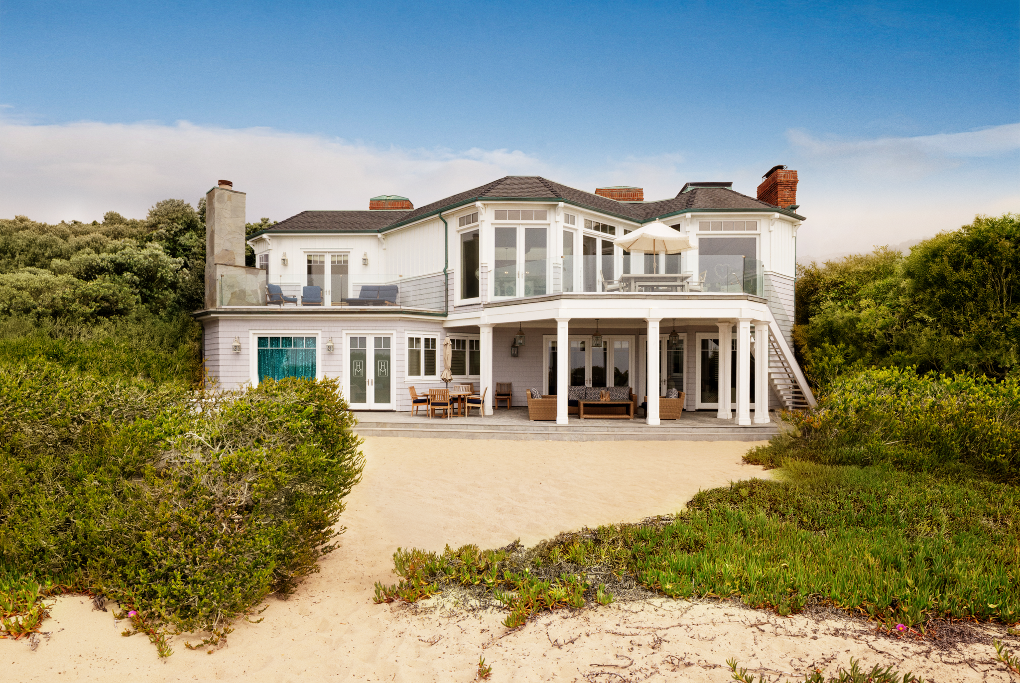 Hannah Montana Airbnb exterior
