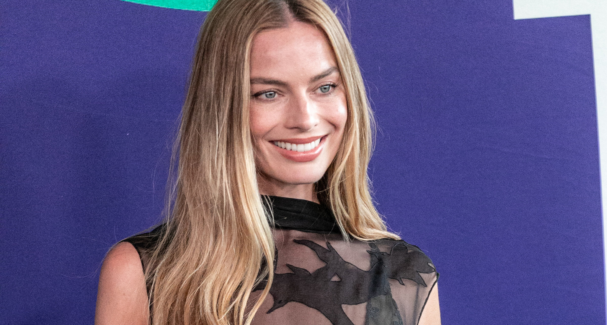 margot robbie sheer tank chanel paris fashion week uni