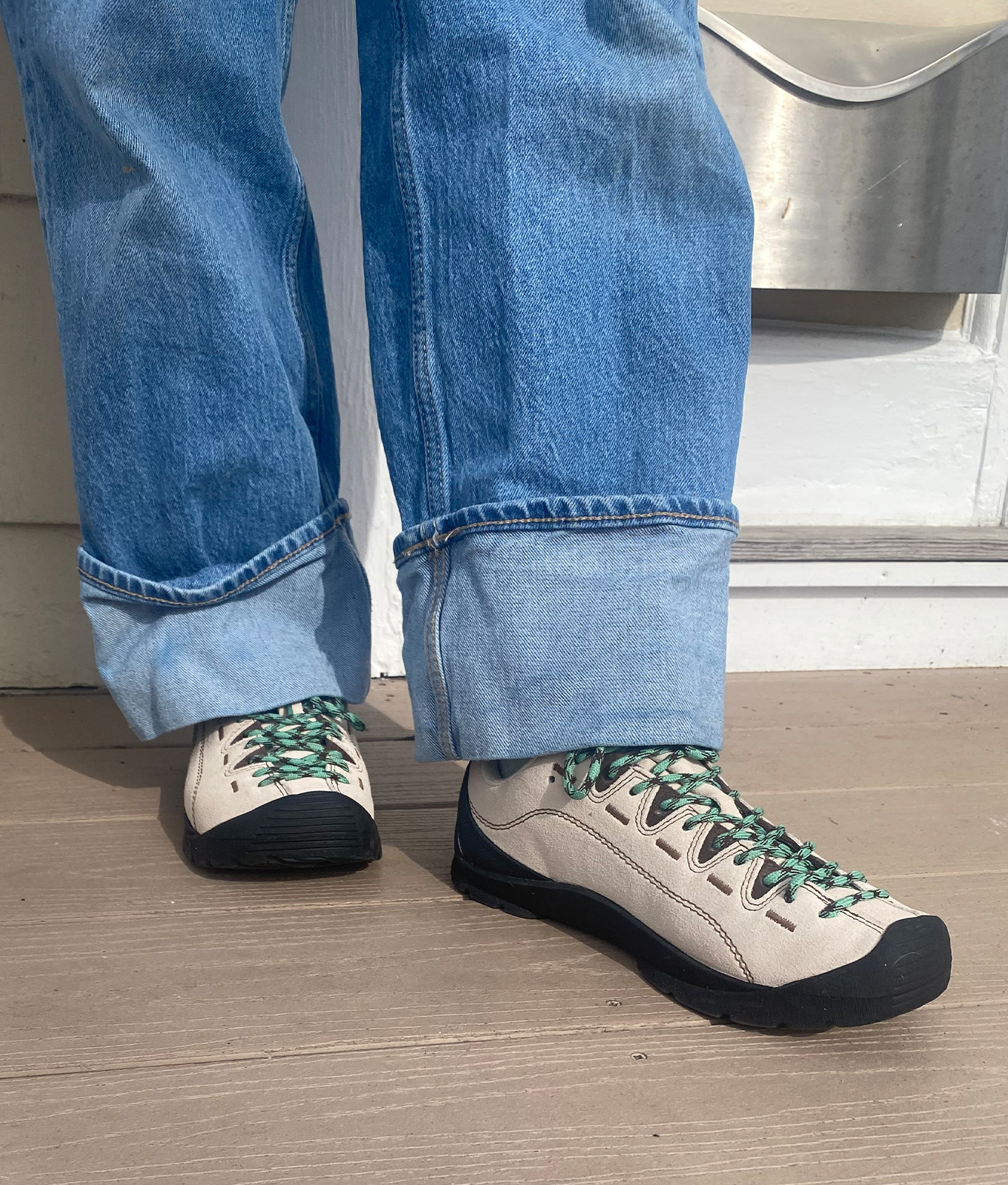 most comfortable sneakers: keen jasper