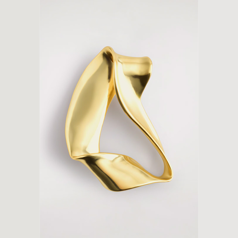 princess anne brooch agu meeting cos twisted ribbon brooch